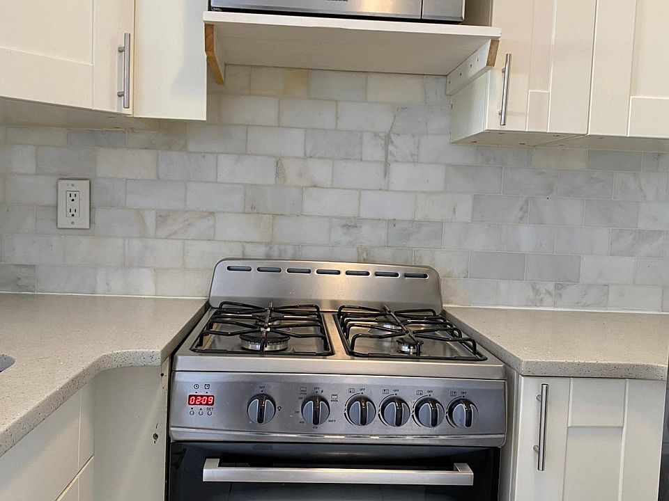 1st image of 569 Logan Ave #1