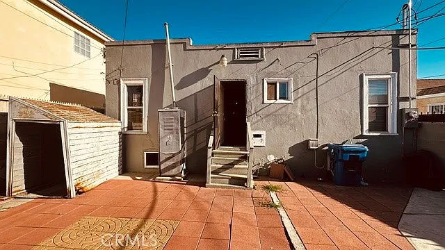 1221 W 59th St — Photo 14