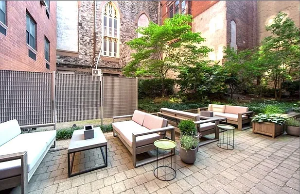 Rented by REAL New York | media 34