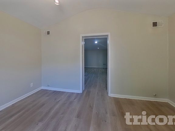 4th image of 40 Fair Ridge Ct