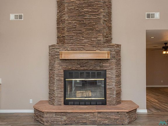 5th image of 2302 Carolina Way