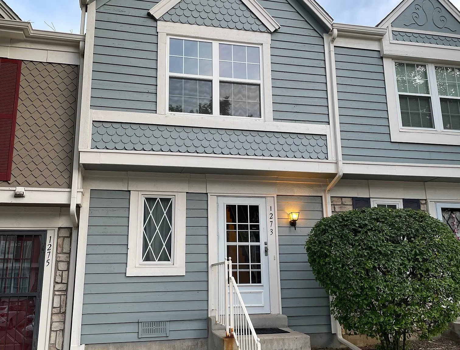 2 bed, 900 sqft, $1,795 — Photo 1