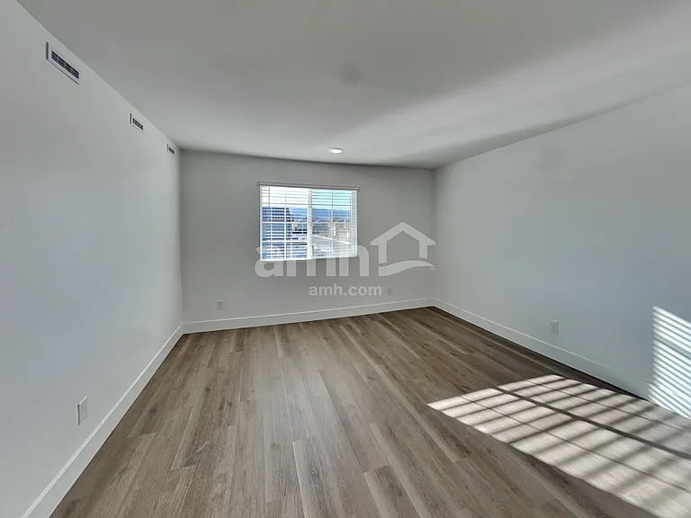5734 Las Vegas Creek St — Photo 14