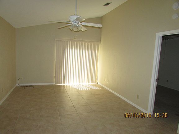 5th image of 911 Stonybrook Cir