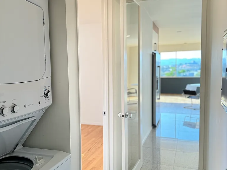 987 Manzanita St #2 — Photo 7