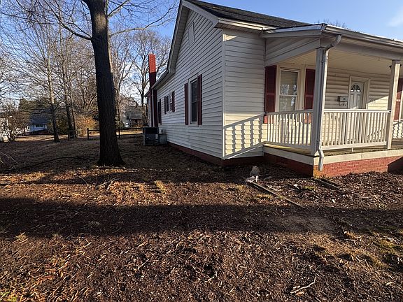 2nd image of 616 Poplar Ave