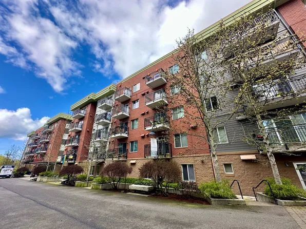 1015 Railroad Ave, Bellingham, WA