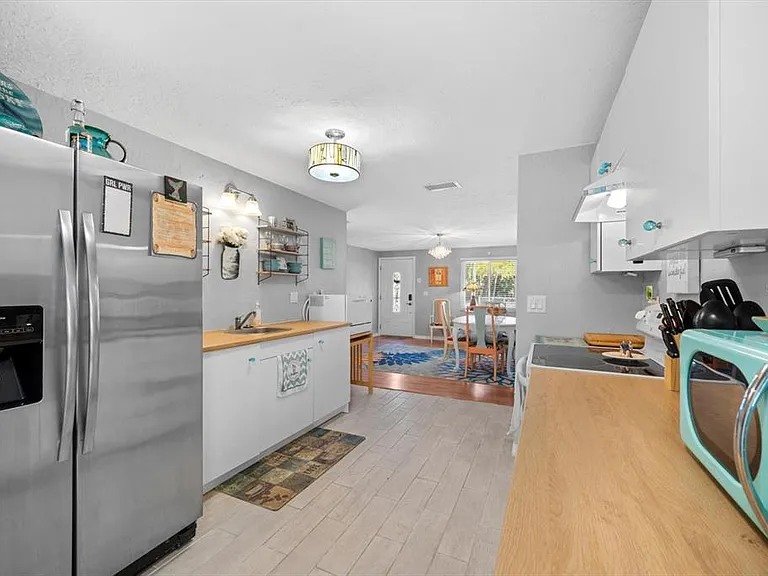 5027 31st St W — Photo 10