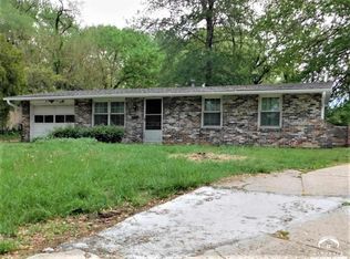 1618 Rose Ln, Lawrence, KS 66044