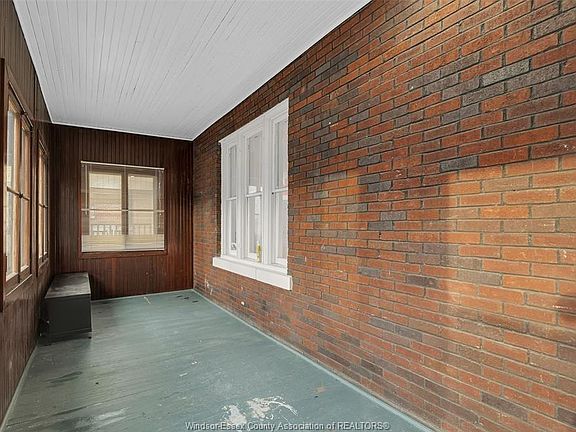 2nd image of 930 Church St