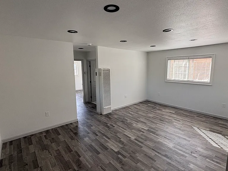 1035 Adams St #4 — Photo 6