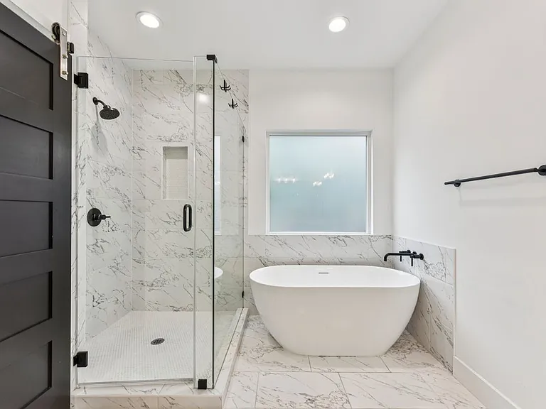 3607 Grant St #A — Photo 17