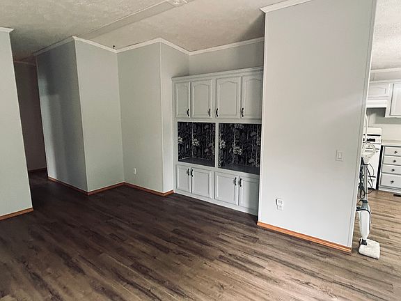 2nd image of 3688 Chester Rd