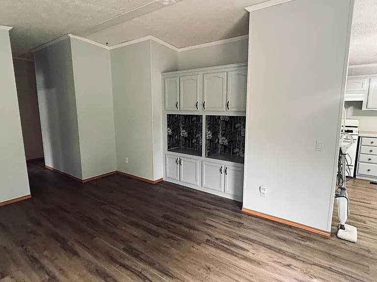 3688 Chester Rd — Photo 2