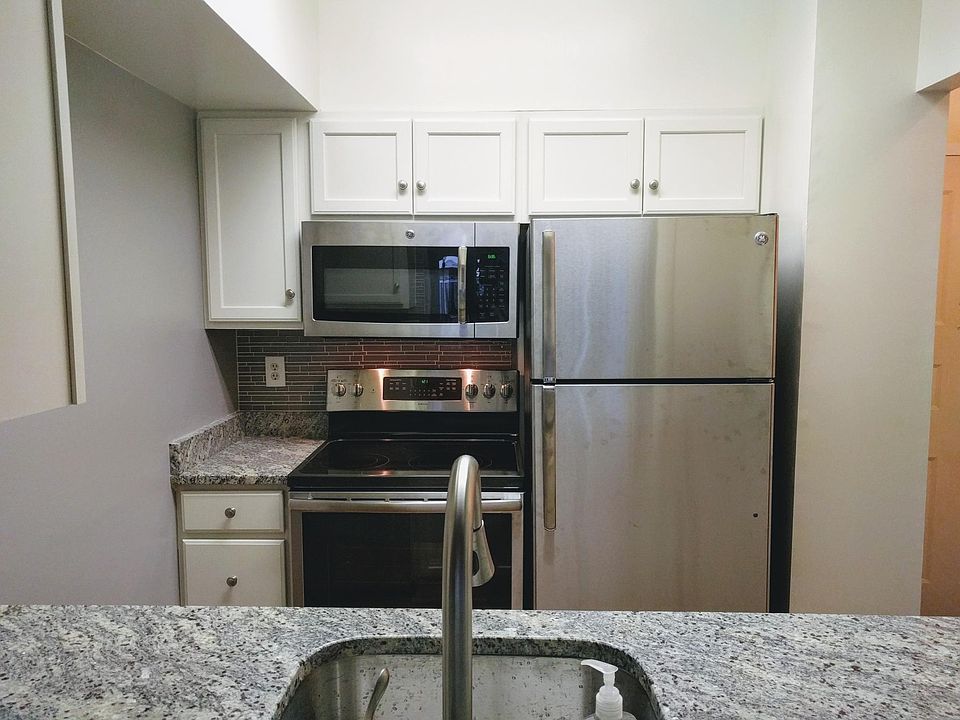 1st image of 2100 Lee Hwy APT G15