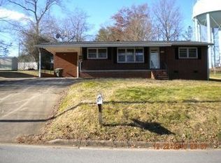 813 E Warren Ave, Eden, NC 27288