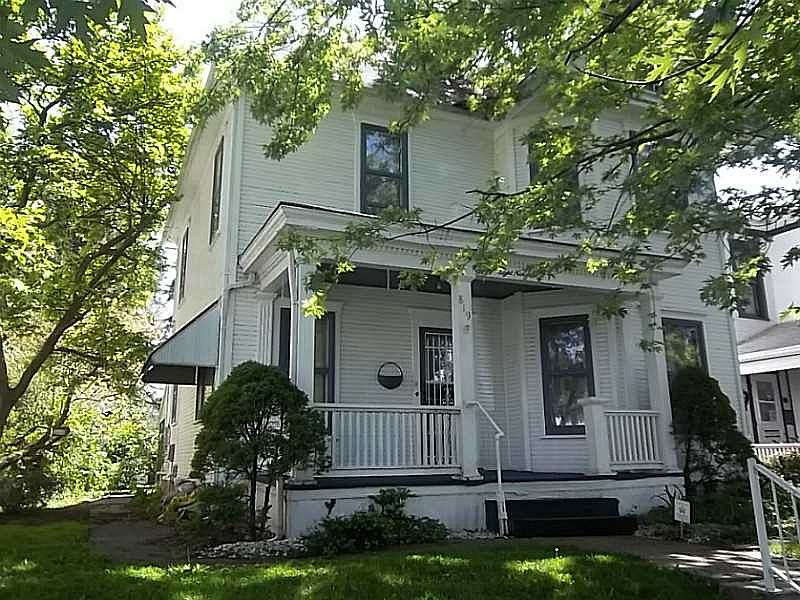 2nd image of 819 W North St