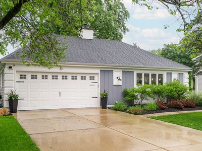 30 Beau Meade Rd, Oswego, IL, 60543