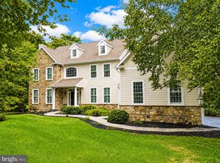 7 Lockhart Dr, Garnet Valley, PA 19060