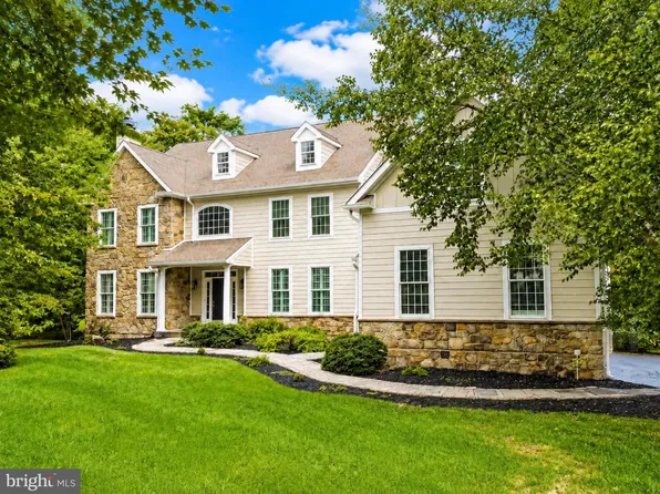 7 Lockhart Dr, Garnet Valley, PA 19060