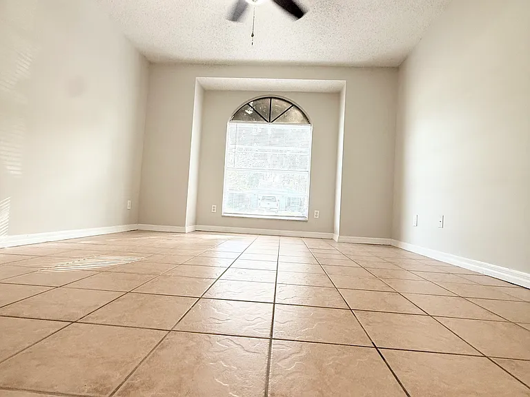 4414 Venice Dr — Photo 10
