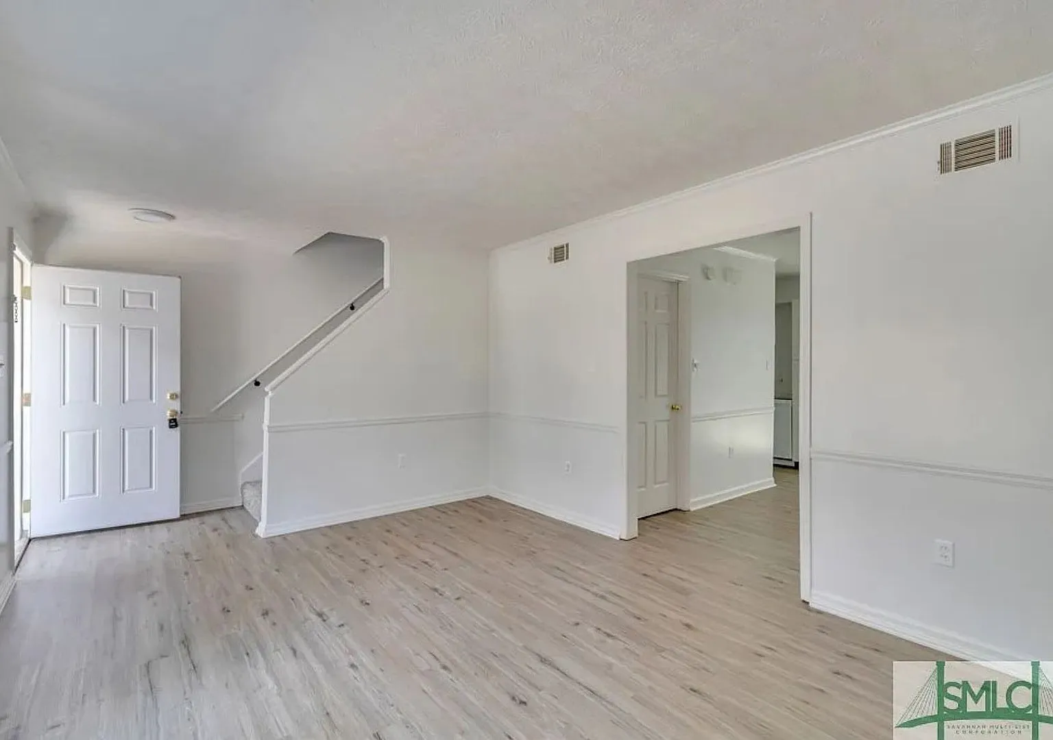 Spacious 2-Bedroom Brick Townhome with Private Fenced Yard — Photo 2