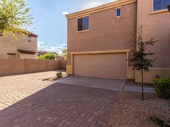 3rd image of 1350 E Dunbar Dr