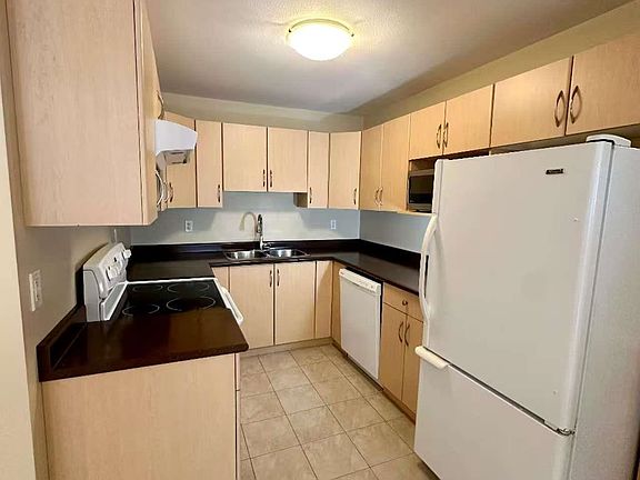 4th image of 826 Cottonwood Ave