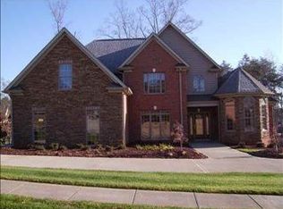 919 Oakcrest Rd, Spartanburg, SC 29301