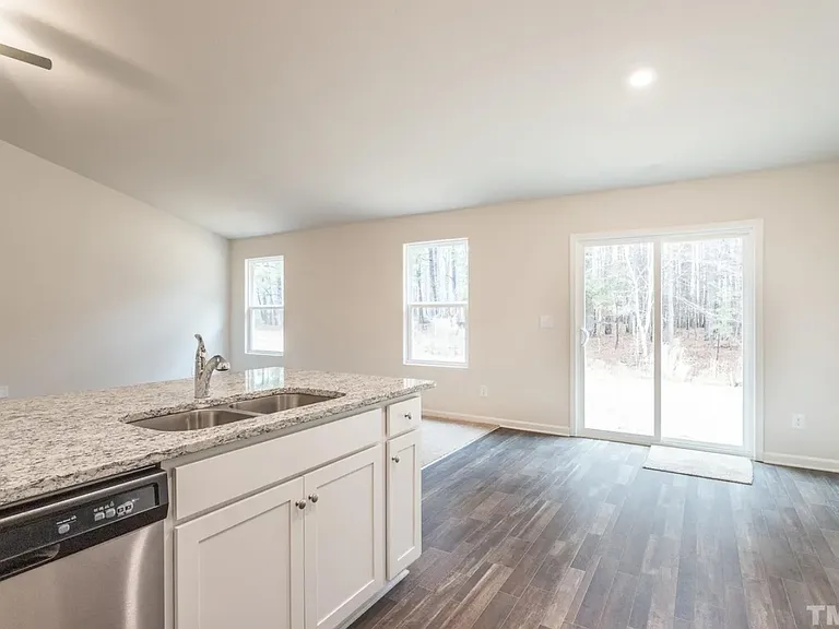 508 Turning Lake Dr — Photo 5