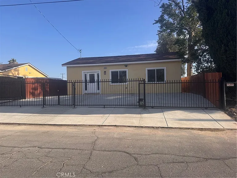 7410 San Francisco — Photo 2