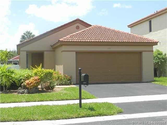 1st image of 1447 Estancia Cir