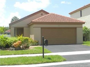 1447 Estancia Cir, Weston, FL 33327