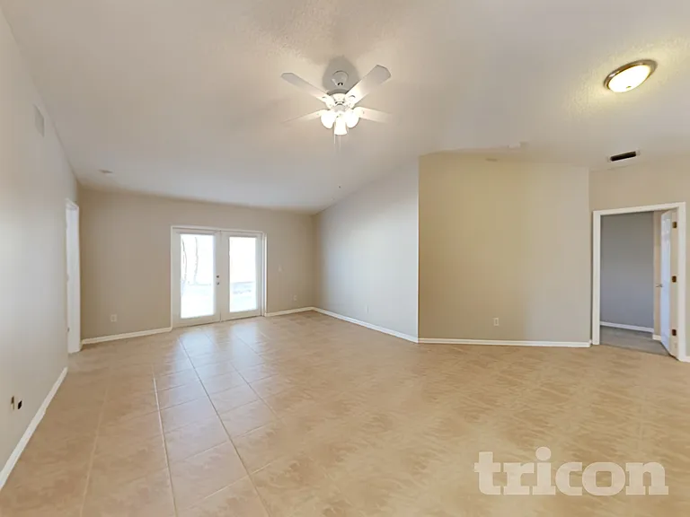 13232 Prestwick Dr — Photo 2