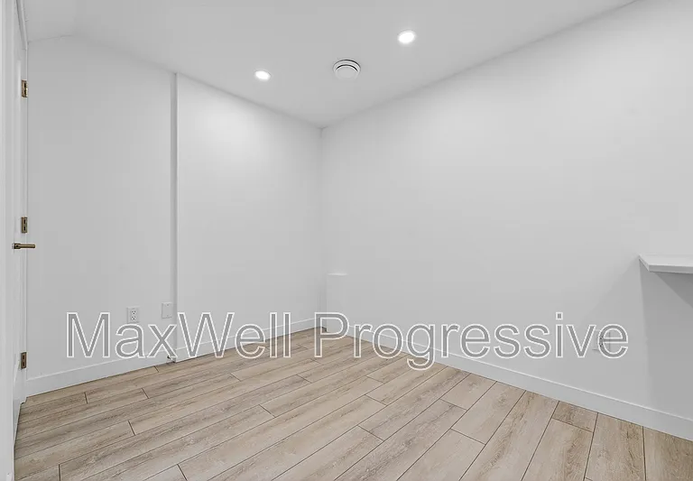 13516 115th Ave NW #14 — Photo 2
