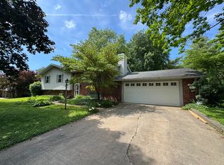 5605 Woodland Dr, Collinsville, IL 62234