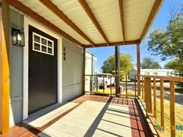 309 W Bryant St, Elm Mott, TX 76640