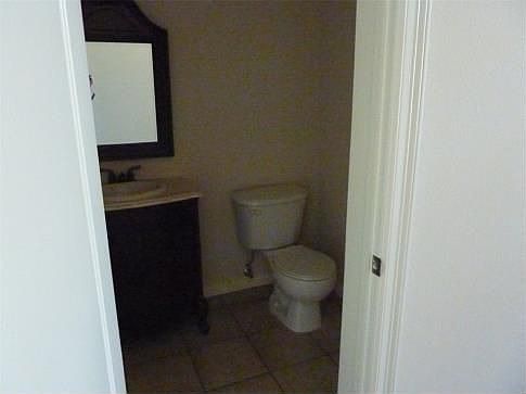 Powder room off of entry