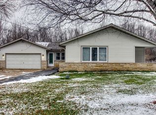 N70W13480 Brentwood Dr, Menomonee Falls, WI 53051
