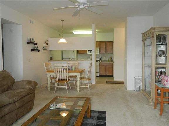 5th image of 845 E Summerfield Gln