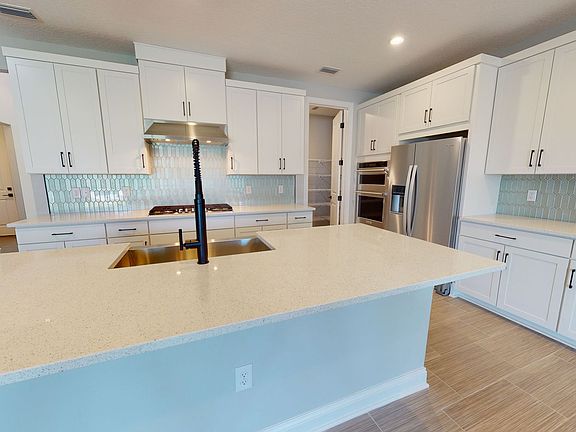 3rd image of 79 Natureland Cir