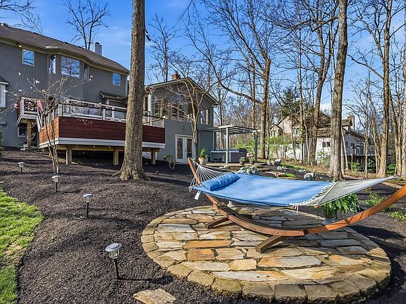 2nd image of 595 Woods Hollow Ln