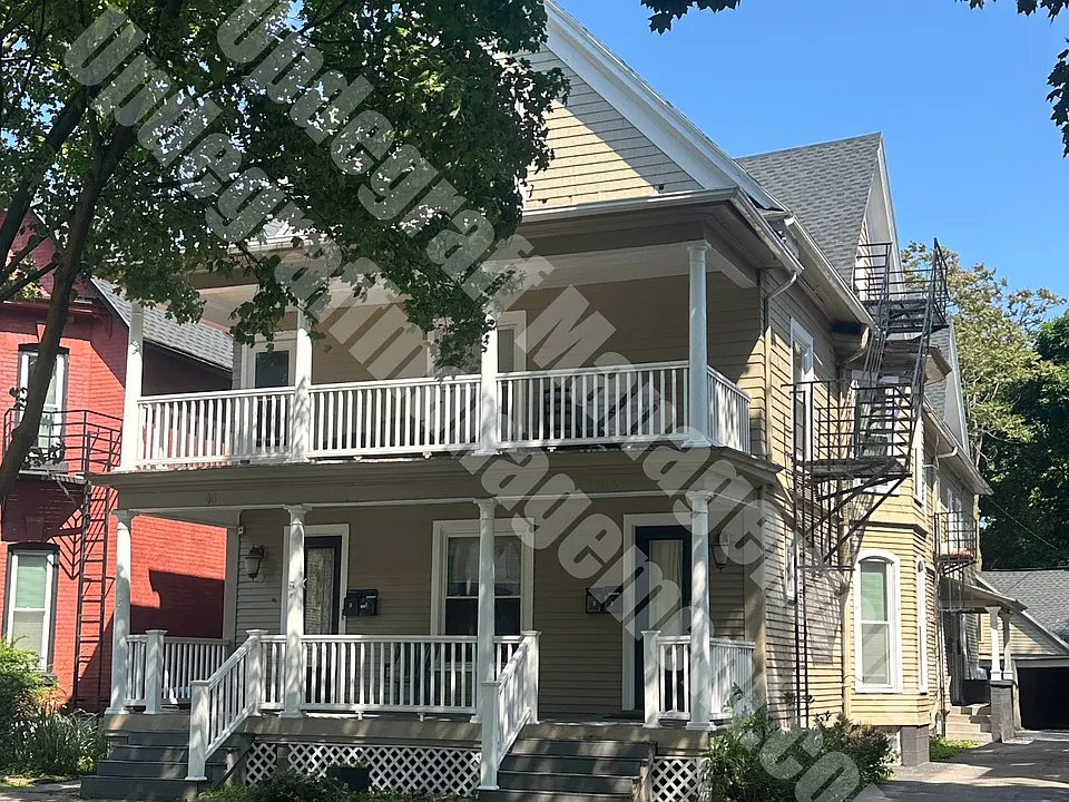 48 Rowley St #1