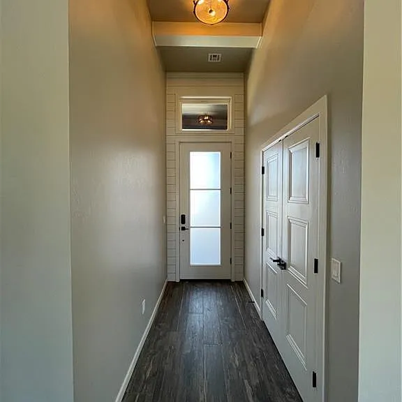 15809 Capri Ln — Photo 3