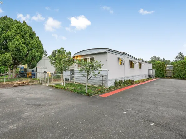 2980 NE Division St Unit 18, Gresham, OR 97030