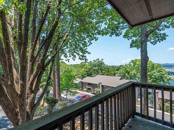 2nd image of 200 Hamilton Oaks Dr #G-1