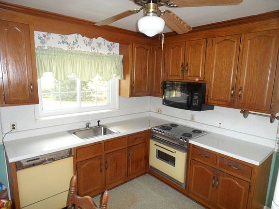 5th image of 306 Danray Dr