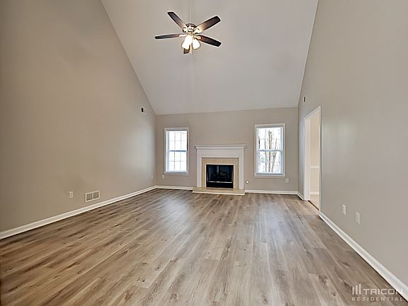 3rd image of 3341 Glen Summit Ln