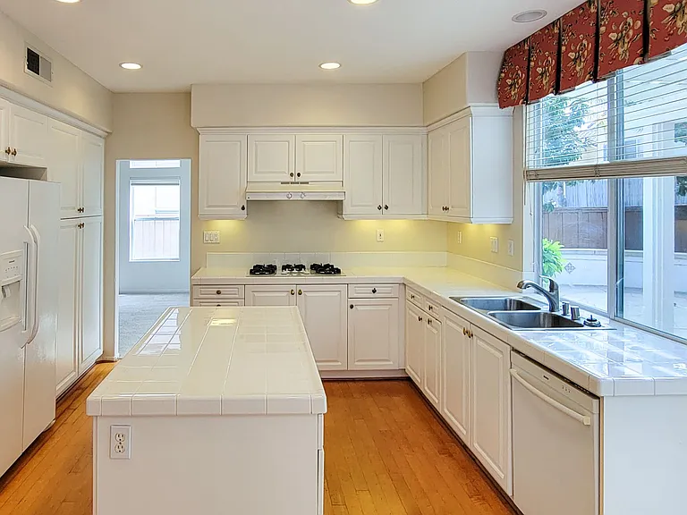 12138 Wooded Vista Ln — Photo 11