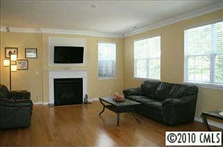 3rd image of 13602 Delstone Dr